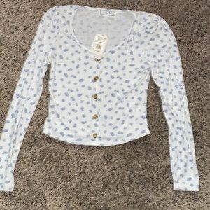 Cute long sleeve shirt!